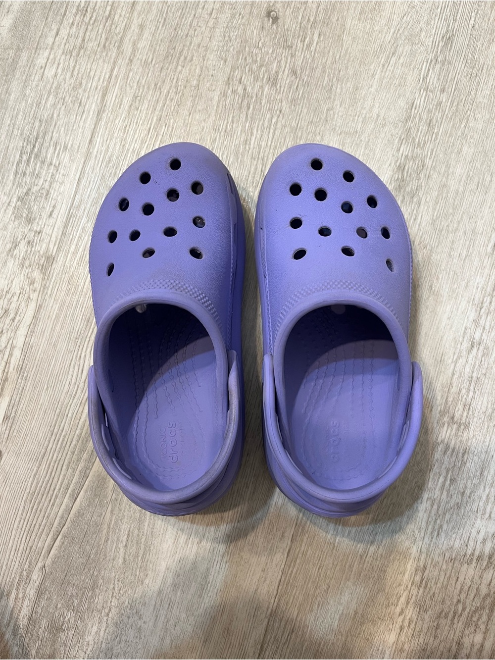 Platform Crocs - 13 - Picture 4 of 8